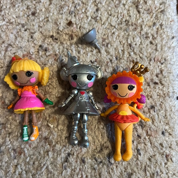 Lalaloopsy Wizard of Oz Cowardly Lion, Scarecrow, andTin Man set, and oil can. - Picture 3 of 9